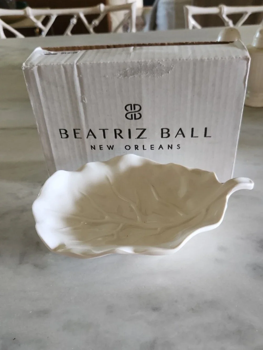 Leaf-Shaped Melamine Small Serving Platter in White